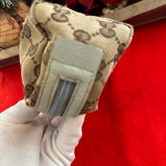 GUCCI GG Logo Canvas Cosmetic Pouch Bag - Picture 6 of 13